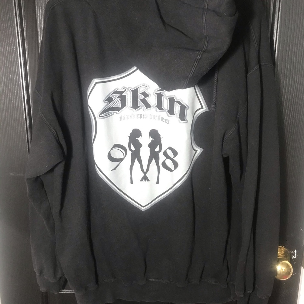 Skin industries zipper hoodie size medium